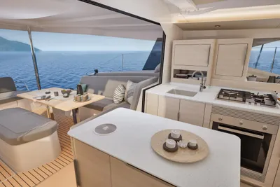 Fountaine Pajot 44
