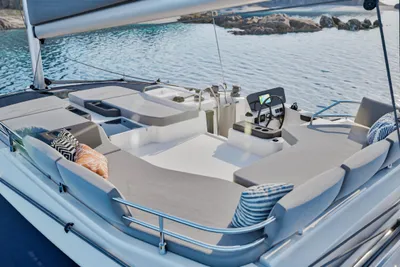 Fountaine Pajot 44