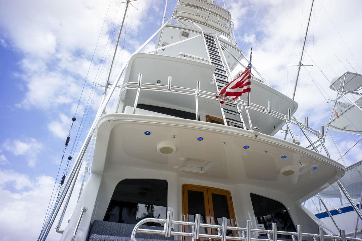 2005 Sea Force IX 82 