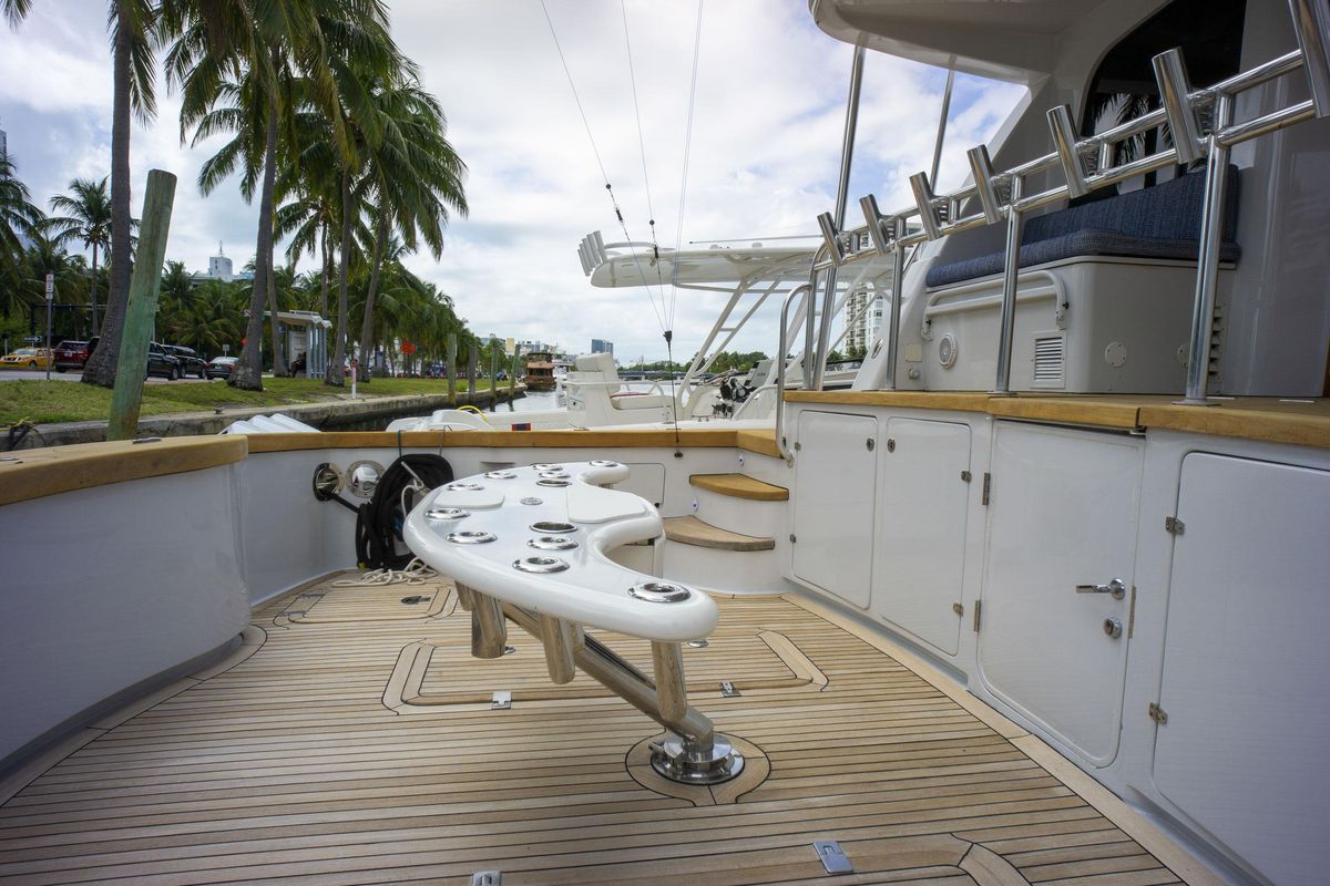 2005 Sea Force IX 82 