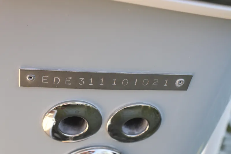 Reel Grateful Yacht Photos Pics 2021 Albemarle 31 DC boat identification plate with serial number EDE31101021.