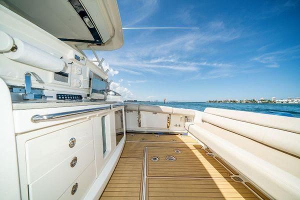 2017 Boston Whaler 42 