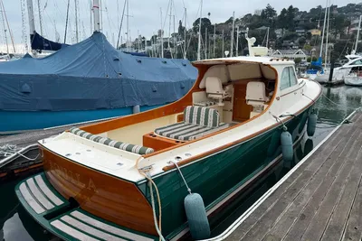 Hinckley Picnic Boat Classic