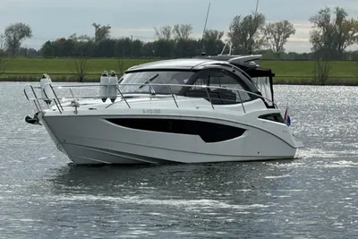 2020 Galeon 335 HTS