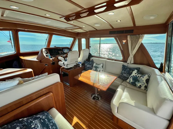 Skydog Yacht Photos Pics 