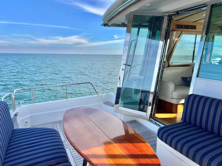 Skydog Yacht Photos Pics 