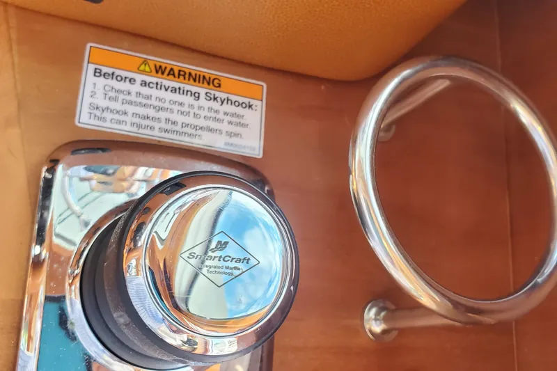 Skydog Yacht Photos Pics 