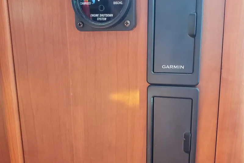 Skydog Yacht Photos Pics 