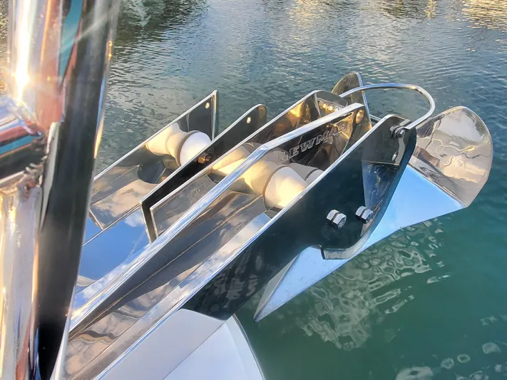 Skydog Yacht Photos Pics 