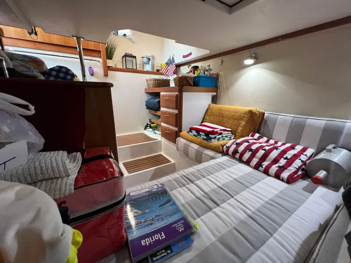 Skydog Yacht Photos Pics 