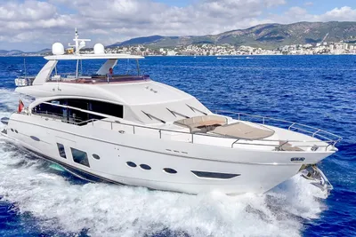 2014 Princess 88Y