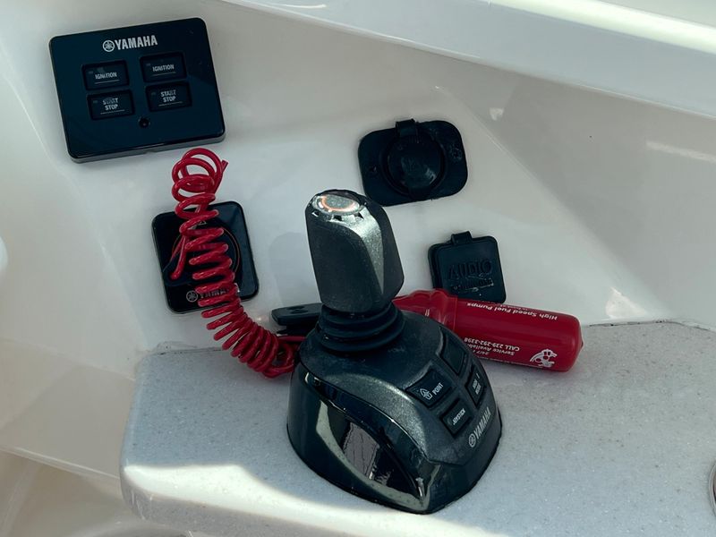 2021 Cobia 330 DC