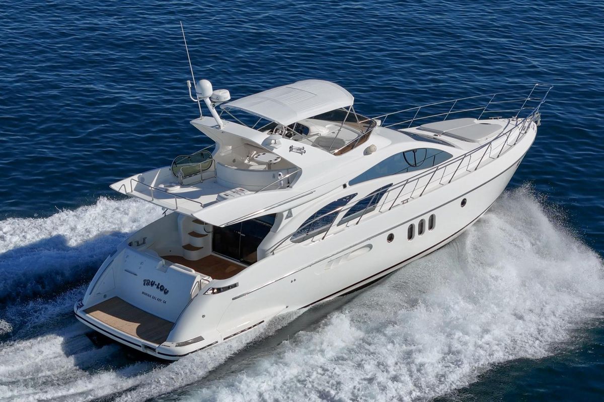 2002 Azimut 56 