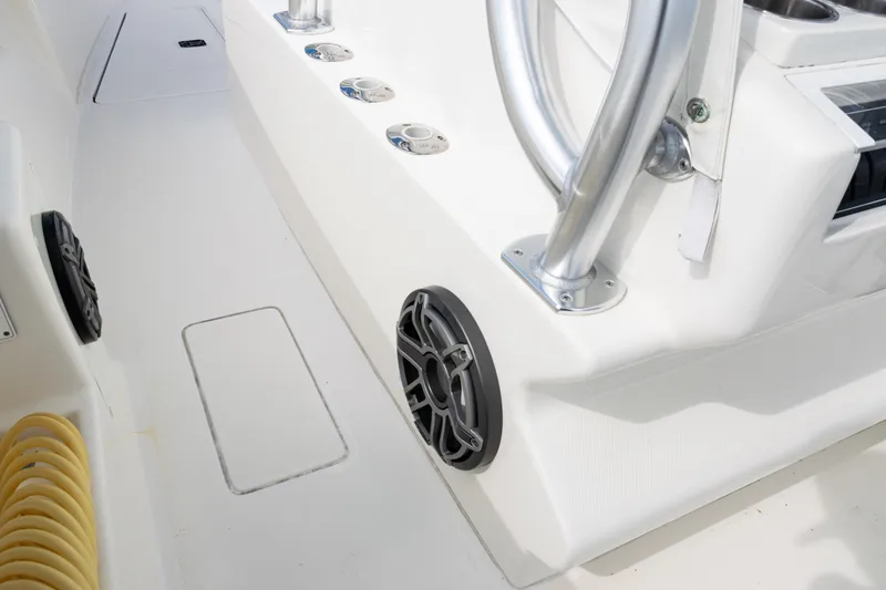  Yacht Photos Pics 2018 SeaVee 29 boat interior with speakers and stainless steel fittings.