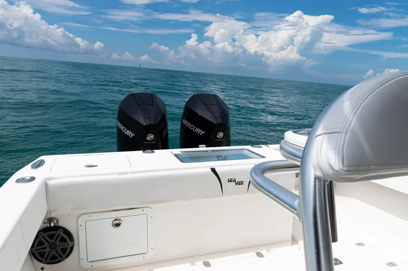  Yacht Photos Pics 2018 SeaVee 29 boat with dual Mercury engines on open ocean.