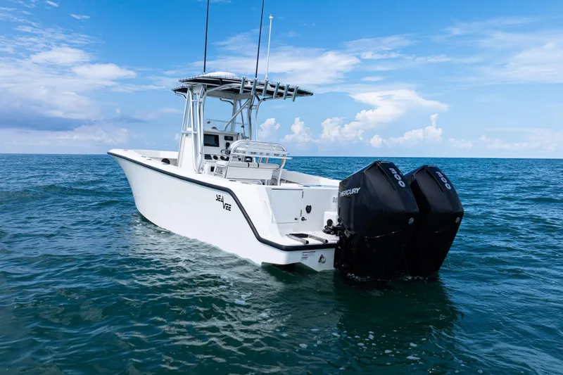  Yacht Photos Pics 2018 SeaVee 29 boat with dual Mercury engines on open ocean.
