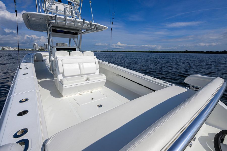 2017 Bahama 41 Center Console