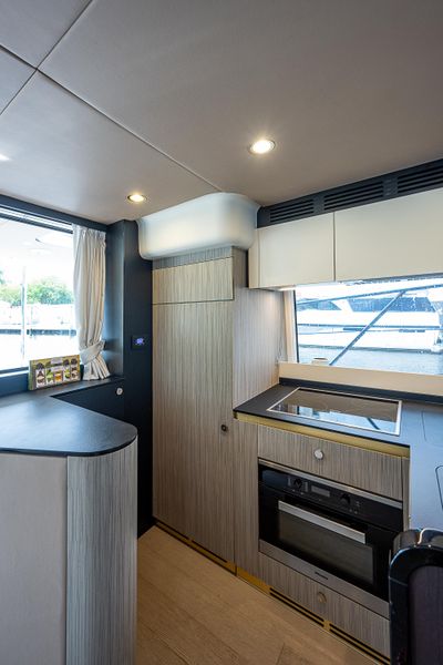 2019 Azimut 55