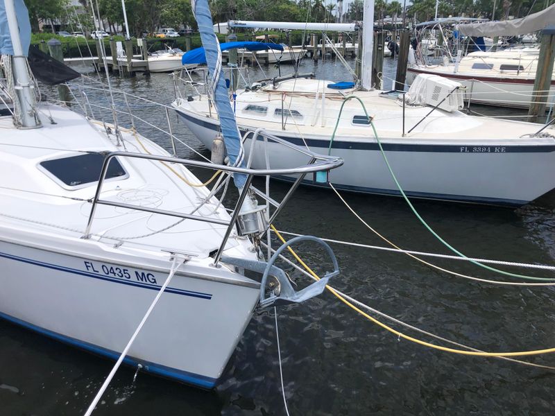 2000 Catalina 320