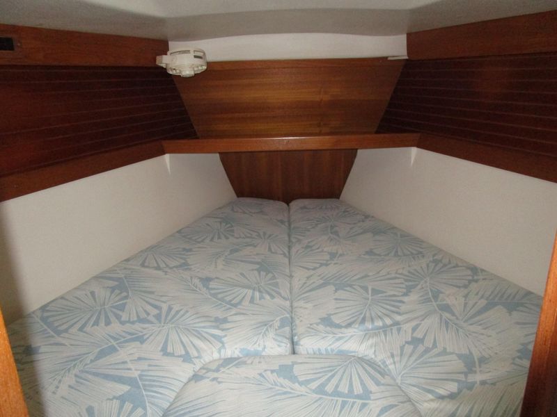 2000 Catalina 320