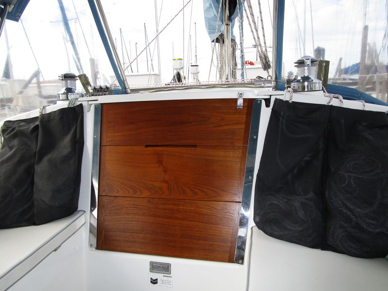 2000 Catalina 320