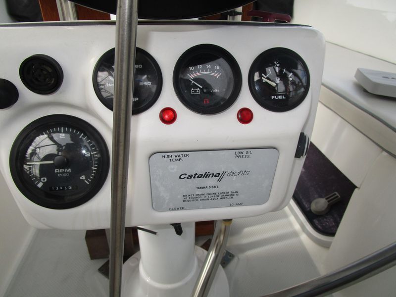 2000 Catalina 320
