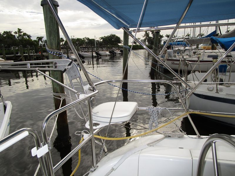 2000 Catalina 320