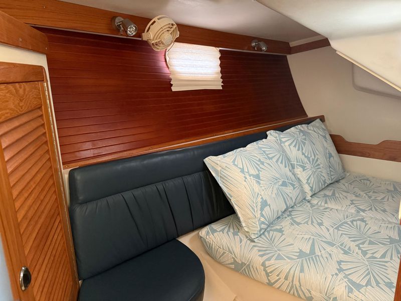 2000 Catalina 320