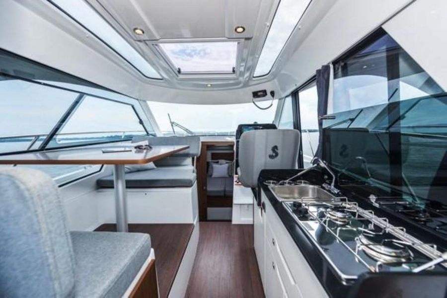 2023 Beneteau America Antares 9