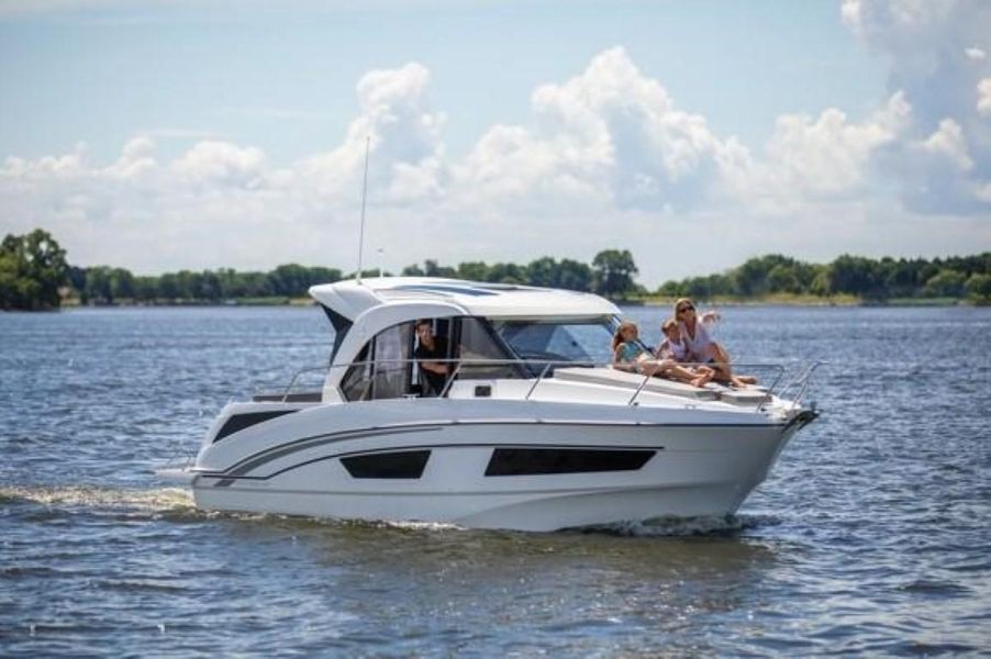 2023 Beneteau America Antares 9