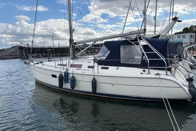 2004 Hunter 36