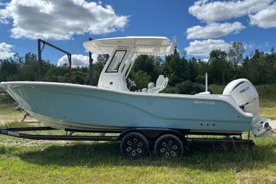 Sea Fox 248 Commander