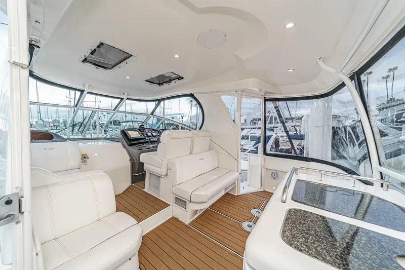 Rainbow Yacht Photos Pics 