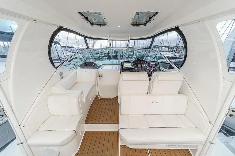 Rainbow Yacht Photos Pics 