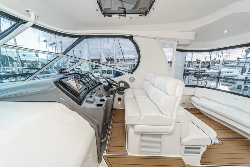 Rainbow Yacht Photos Pics 