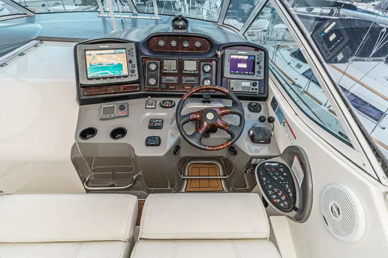 Rainbow Yacht Photos Pics 