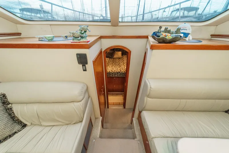 Rainbow Yacht Photos Pics 