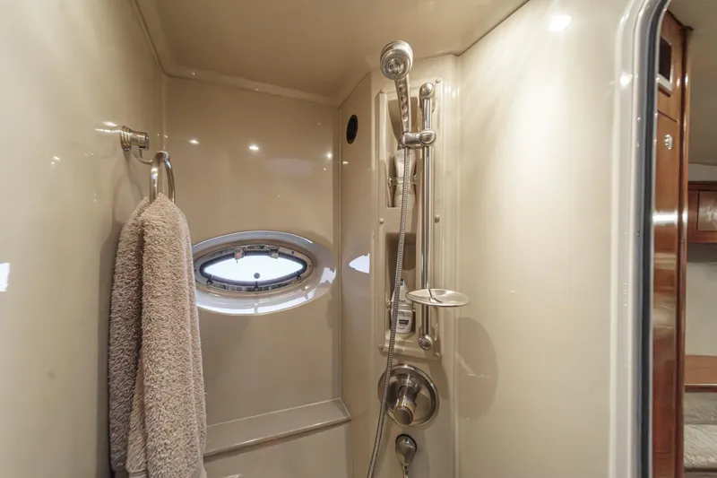 Rainbow Yacht Photos Pics 