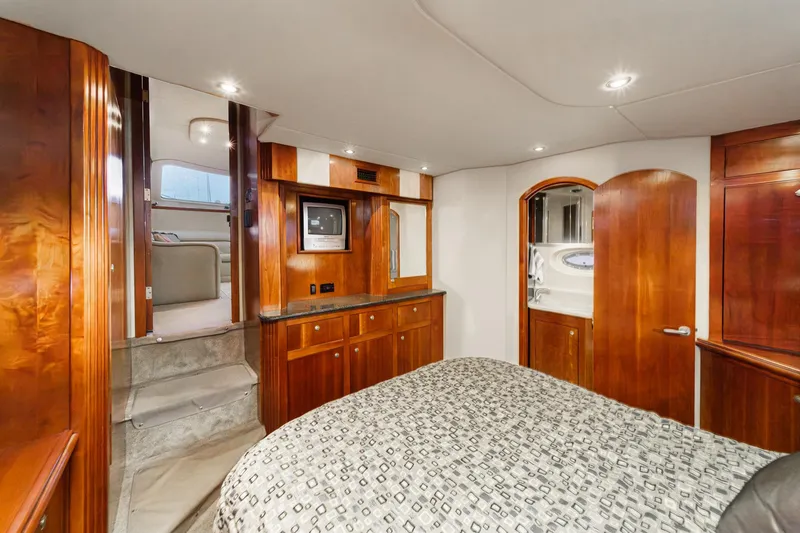 Rainbow Yacht Photos Pics 