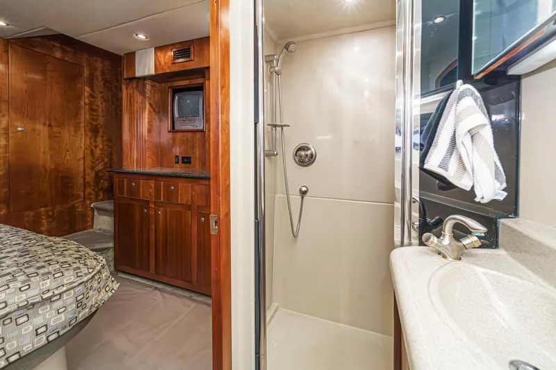 Rainbow Yacht Photos Pics 