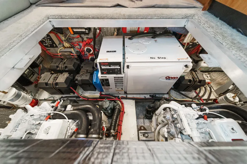 Rainbow Yacht Photos Pics 