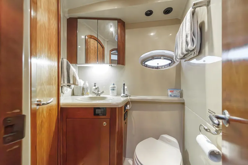 Rainbow Yacht Photos Pics 