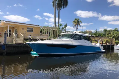 2021 Tiara Yachts 43 LE