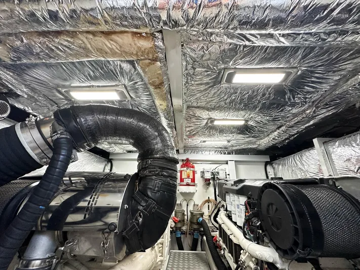 Mine Escape Yacht Photos Pics 