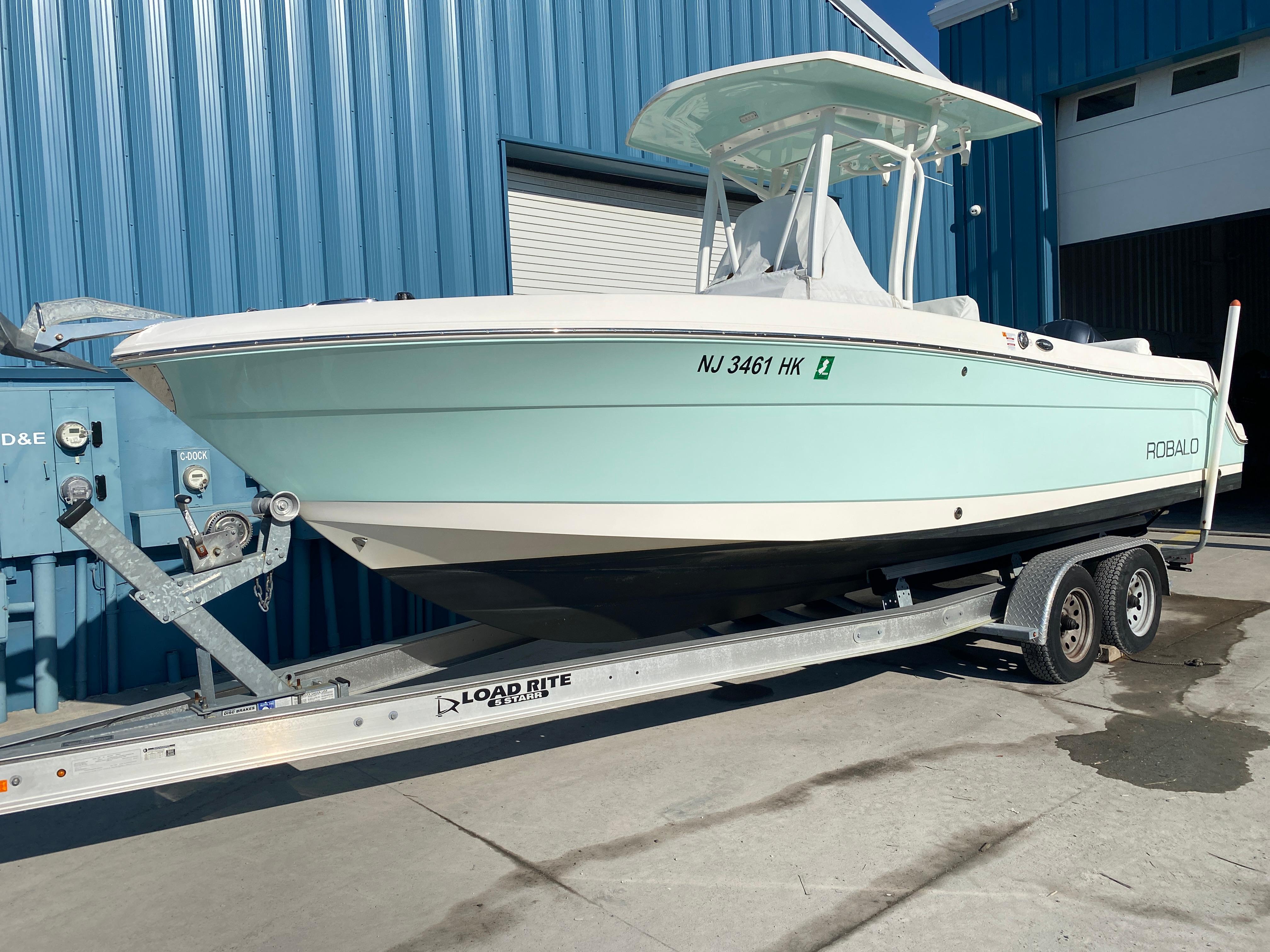 2016 Robalo R242 Center Console Center Console for sale - YachtWorld