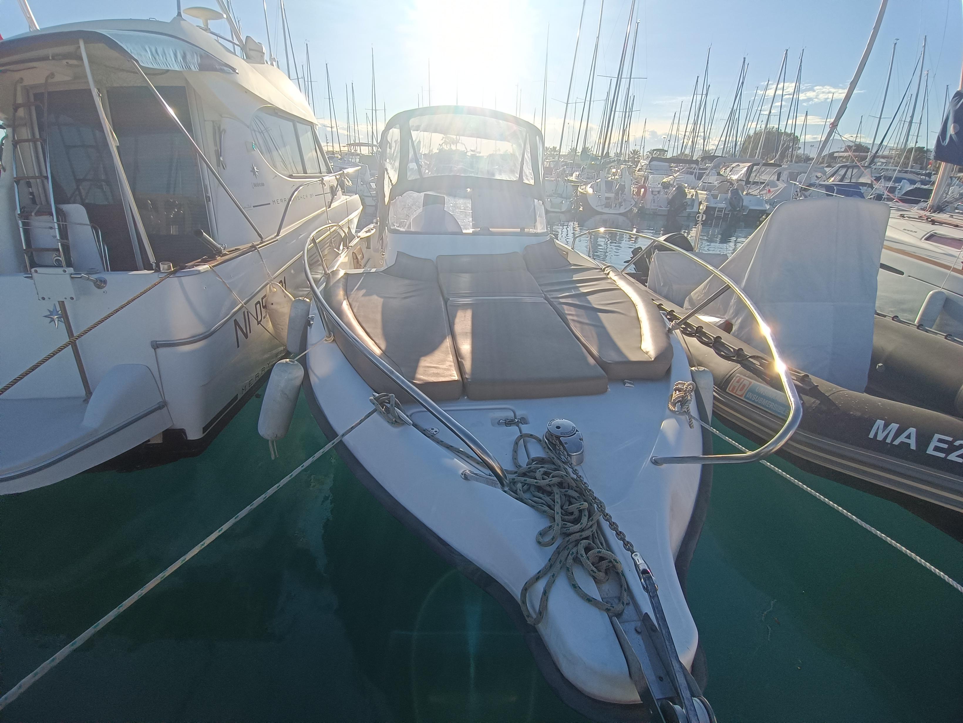 2014 B2 Marine CAP FERRET 672 SUNDECK