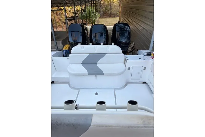 Sashimi Yacht Photos Pics 2006 Fountain 38 Tournament Edition boat with seating and outboard motors.