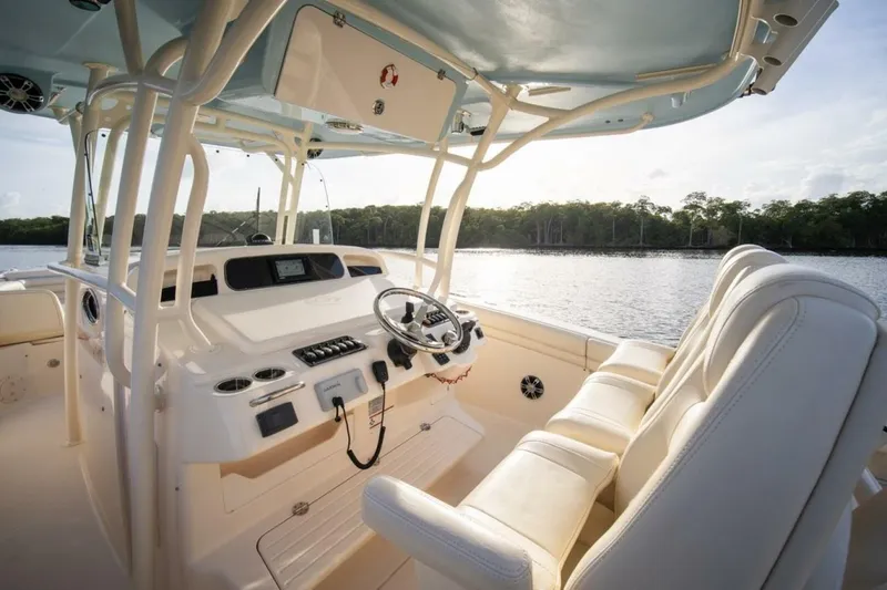 Low Hours Yacht Photos Pics 2019 Grady-white Canyon 336 - Image 18