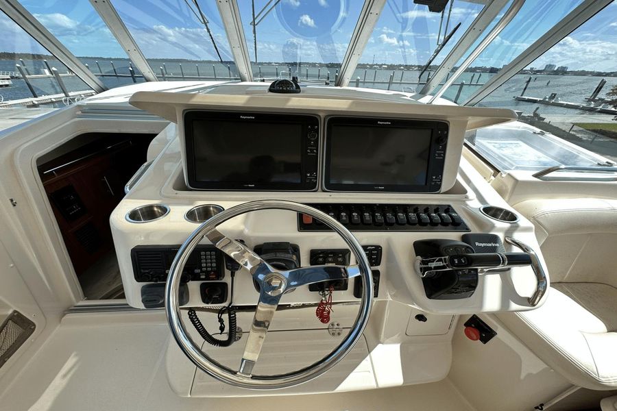 2015 Grady-White Express 370