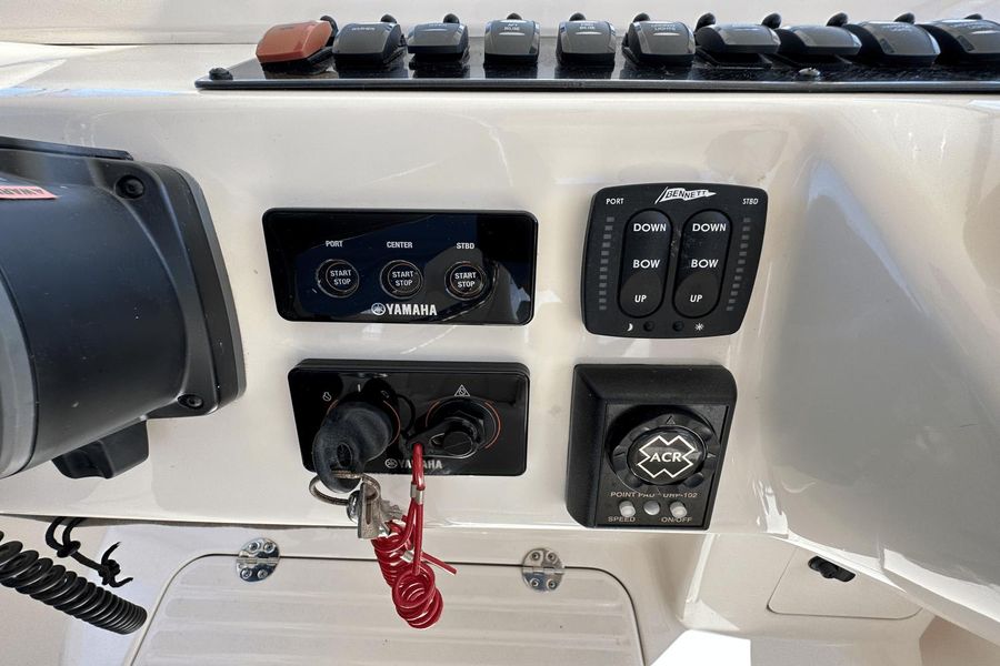 2015 Grady-White Express 370